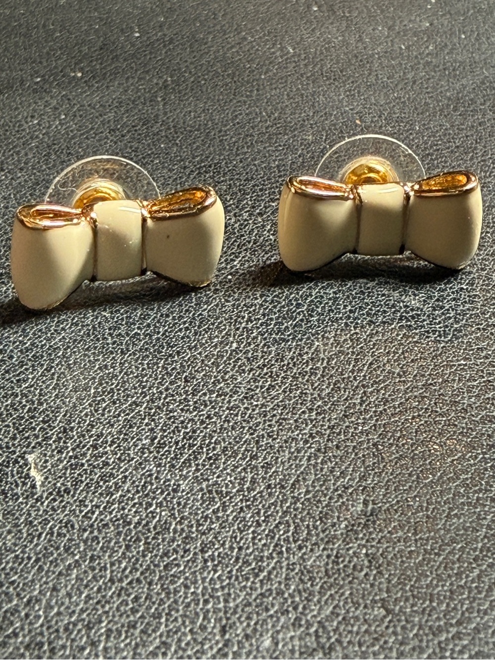 Kate Spade “Take A Bow” 14k Gold Plated Enameled Ivory Stud Earrings MSRP $68